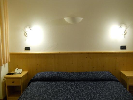 Hotel Bleis 蓬泰迪莱尼奥 外观 照片